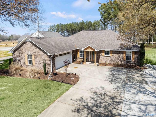 25433 Drawbaugh Road, Athens, AL 35613
