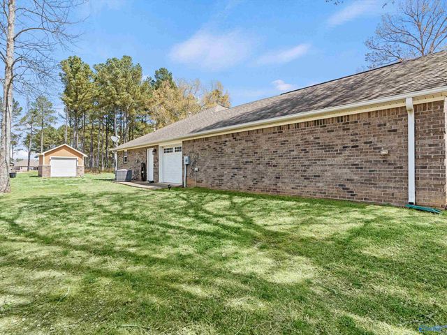 25433 Drawbaugh Road, Athens, AL 35613