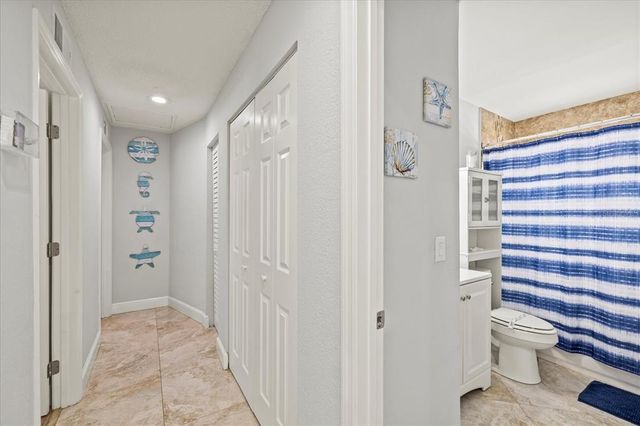 6428 MOSS WAY, Tampa, FL 33625
