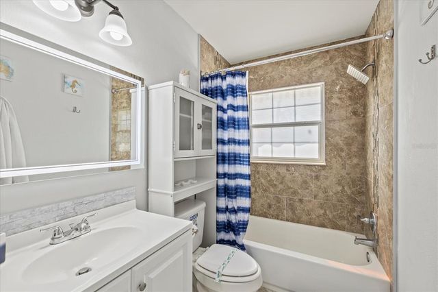 6428 MOSS WAY, Tampa, FL 33625