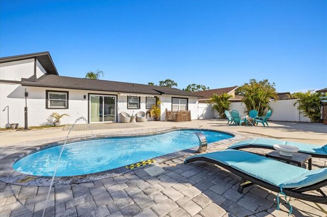 6428 MOSS WAY, Tampa, FL 33625