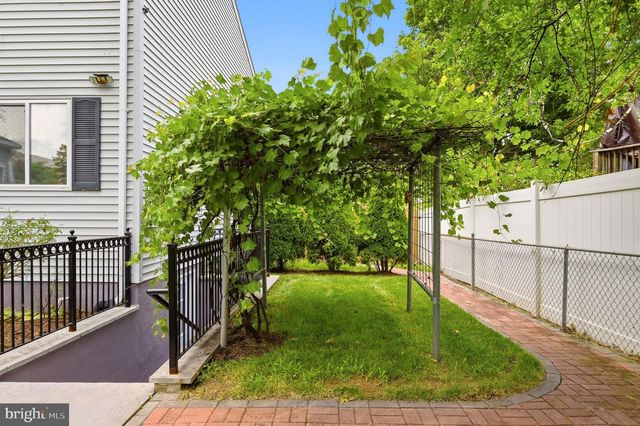 107 APPLETREE DR NE, Leesburg, VA 20176