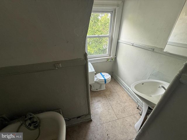 4300 FERNHILL AVE, Baltimore, MD 21215