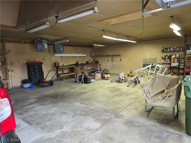 1472 Northeast Avenue, Tallmadge, OH 44278