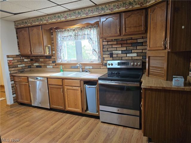 1472 Northeast Avenue, Tallmadge, OH 44278