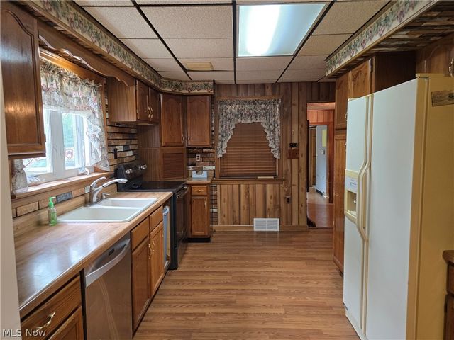 1472 Northeast Avenue, Tallmadge, OH 44278