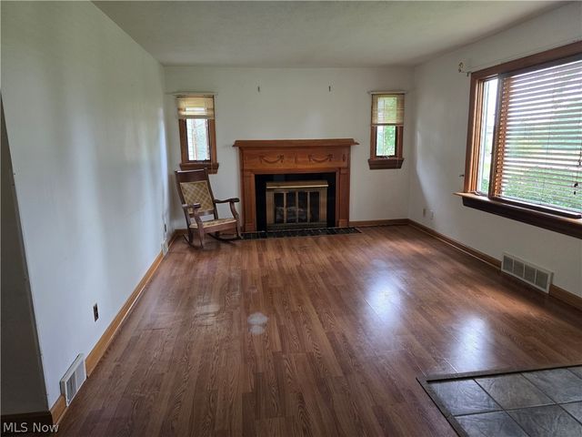 1472 Northeast Avenue, Tallmadge, OH 44278