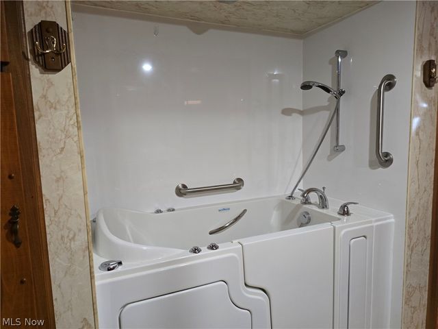 1472 Northeast Avenue, Tallmadge, OH 44278