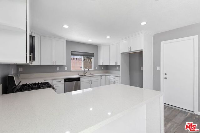 350 E Avenue R11, Palmdale, CA 93550