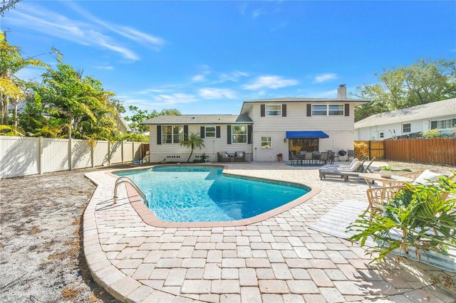 8500 144TH LANE, Seminole, FL 33776