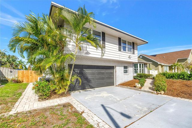 8500 144TH LANE, Seminole, FL 33776