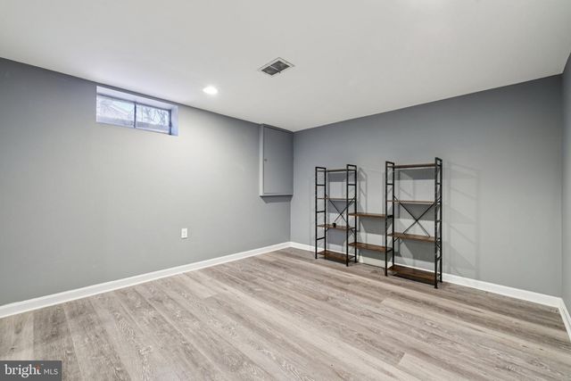 217 WOODPOINT AVE, Hagerstown, MD 21740