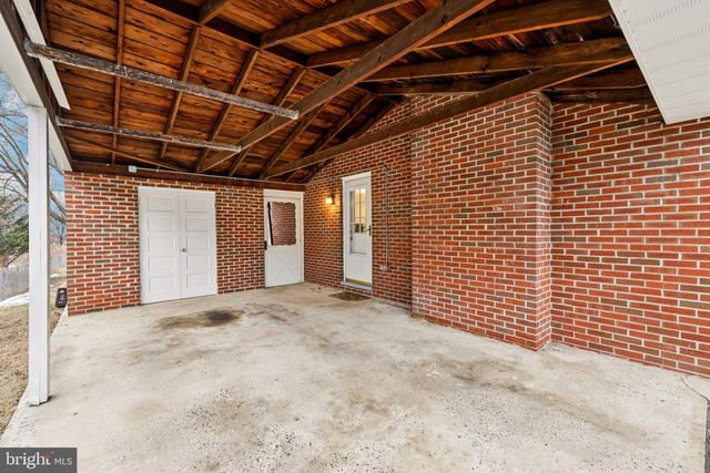 217 WOODPOINT AVE, Hagerstown, MD 21740