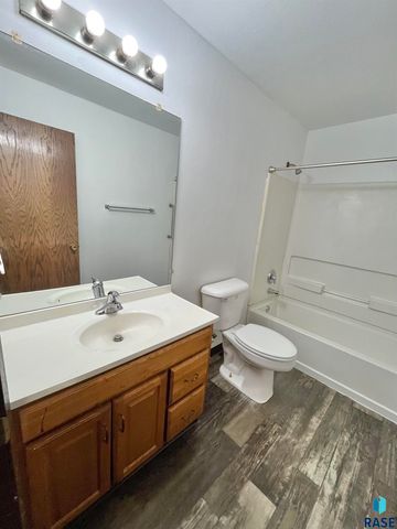 235 W 1st St Street, Tea, SD 57064