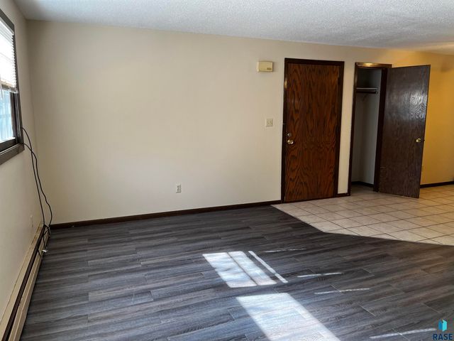 235 W 1st St Street, Tea, SD 57064