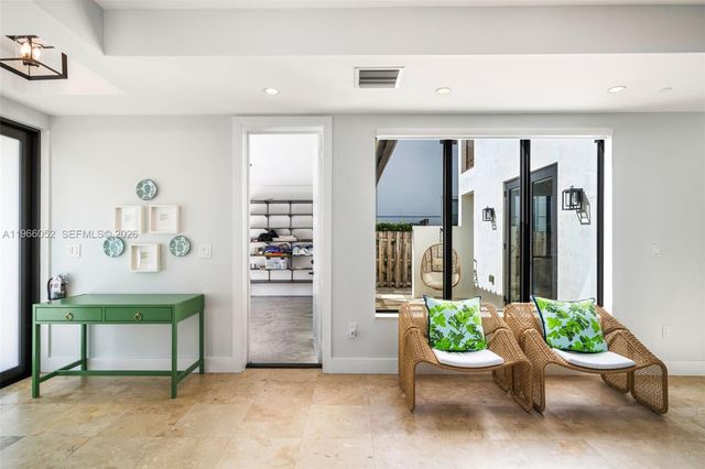 6001 SW 28th St, Miami, FL 33155