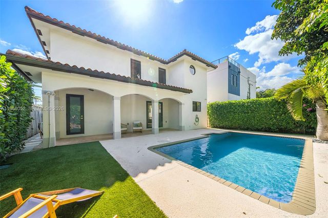 6001 SW 28th St, Miami, FL 33155