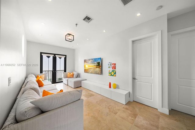 6001 SW 28th St, Miami, FL 33155