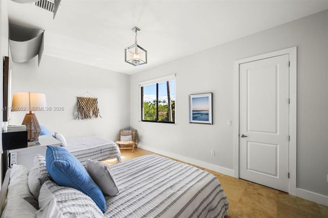 6001 SW 28th St, Miami, FL 33155