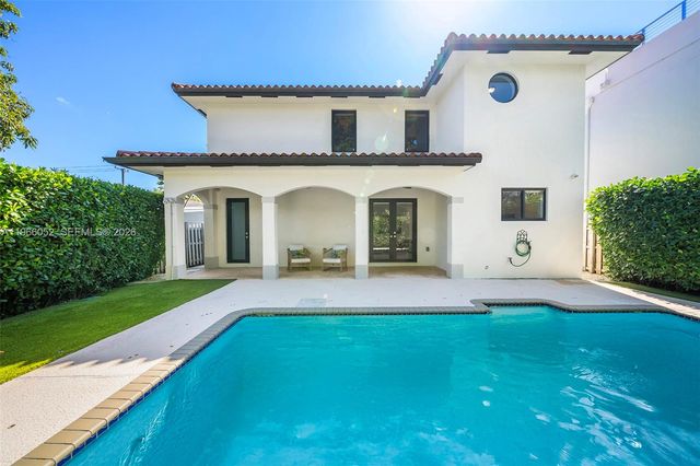 6001 SW 28th St, Miami, FL 33155