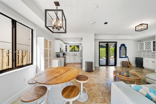 6001 SW 28th St, Miami, FL 33155