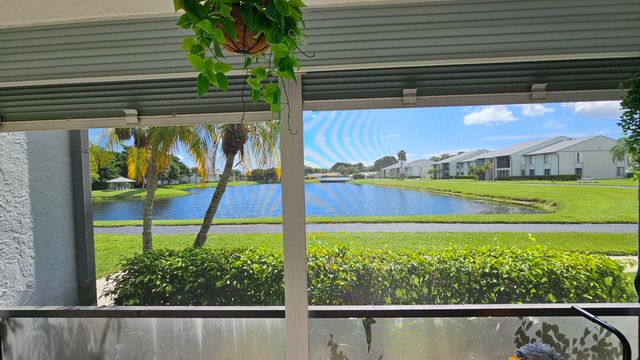 1004 Green Pine Boulevard G1, West Palm Beach, FL 33409