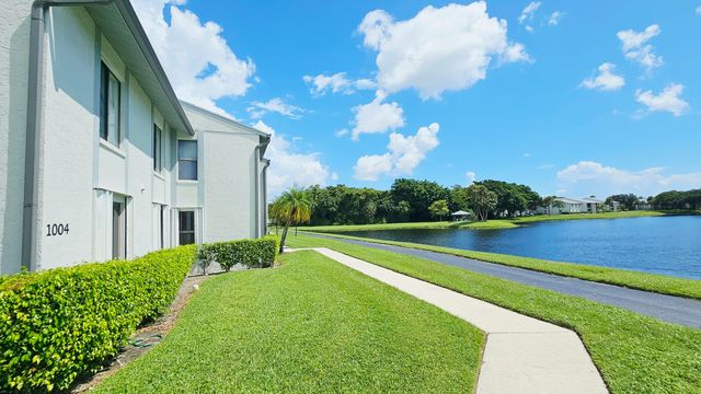 1004 Green Pine Boulevard G1, West Palm Beach, FL 33409
