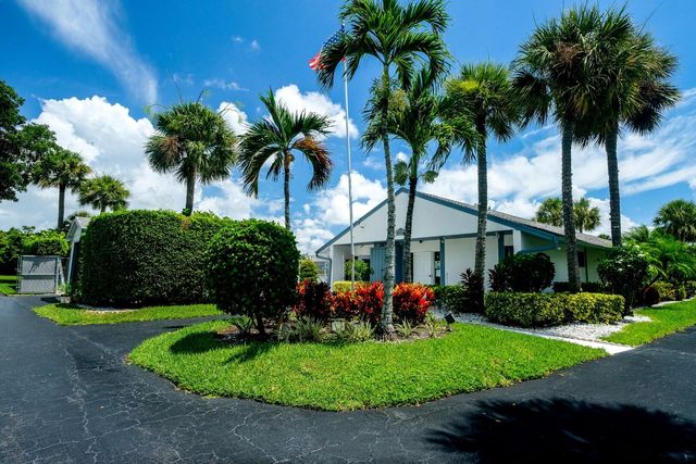1004 Green Pine Boulevard G1, West Palm Beach, FL 33409
