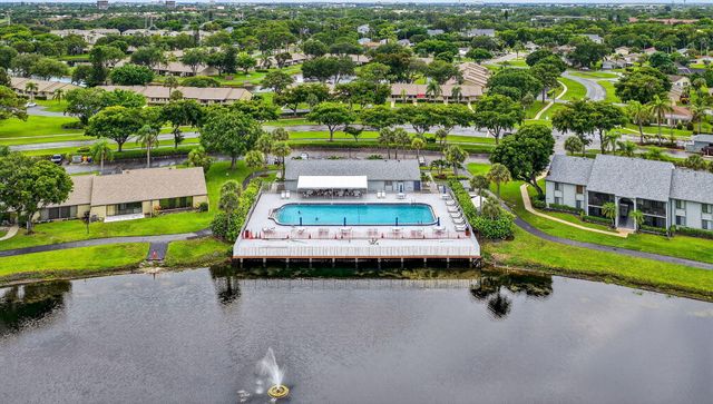 1004 Green Pine Boulevard G1, West Palm Beach, FL 33409