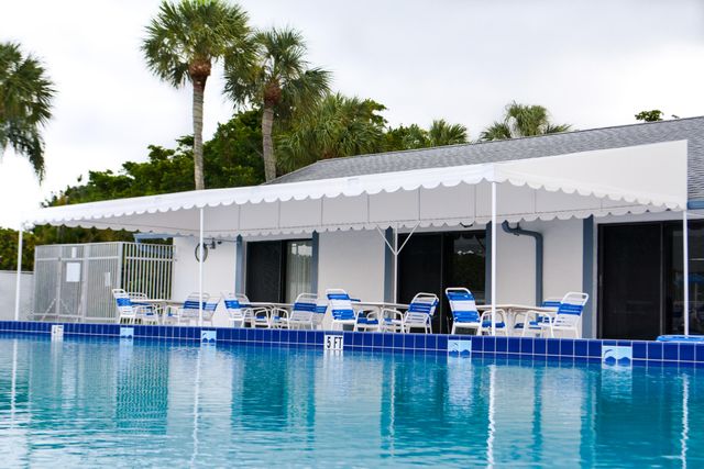 1004 Green Pine Boulevard G1, West Palm Beach, FL 33409