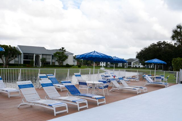 1004 Green Pine Boulevard G1, West Palm Beach, FL 33409