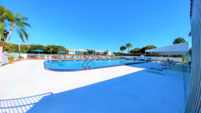 1004 Green Pine Boulevard G1, West Palm Beach, FL 33409