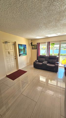 1004 Green Pine Boulevard G1, West Palm Beach, FL 33409