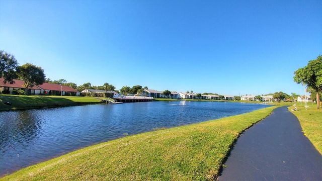 1004 Green Pine Boulevard G1, West Palm Beach, FL 33409