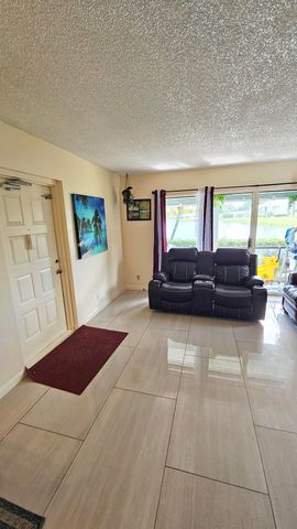 1004 Green Pine Boulevard G1, West Palm Beach, FL 33409