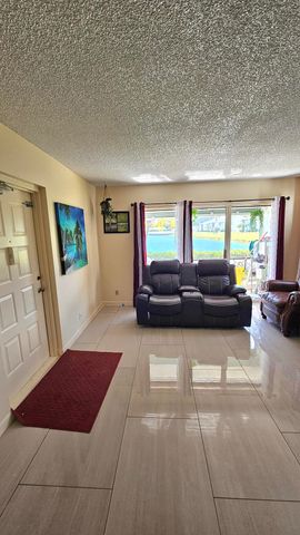 1004 Green Pine Boulevard G1, West Palm Beach, FL 33409