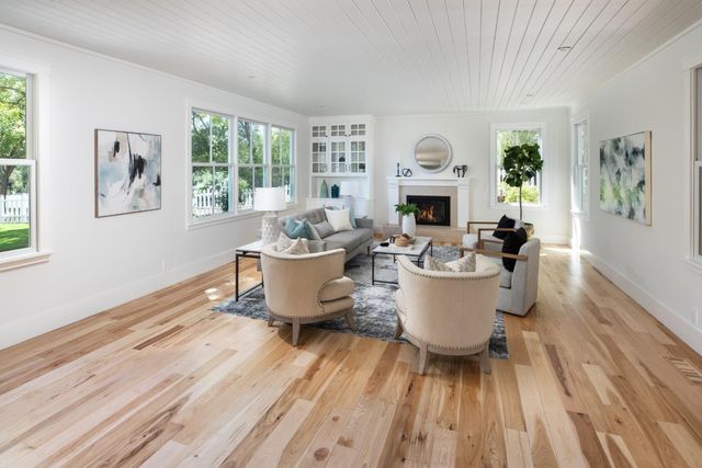 13415 Country Way, Los Altos Hills, CA 94022