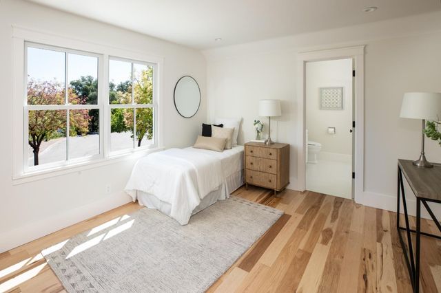 13415 Country Way, Los Altos Hills, CA 94022