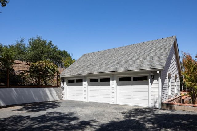 13415 Country Way, Los Altos Hills, CA 94022