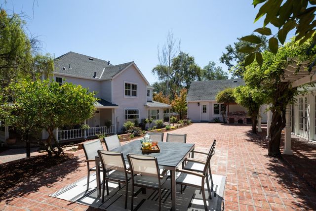 13415 Country Way, Los Altos Hills, CA 94022