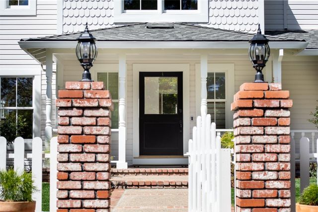 13415 Country Way, Los Altos Hills, CA 94022