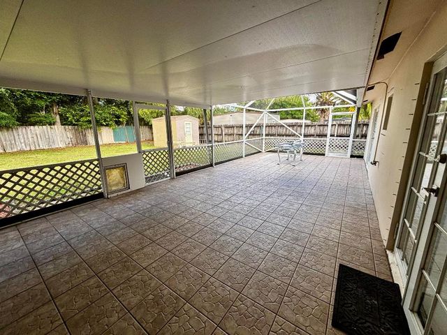 9976 Liberty Rd, Boca Raton, FL 33434