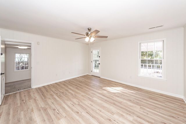 146 Highland Avenue, Summerville, SC 29486