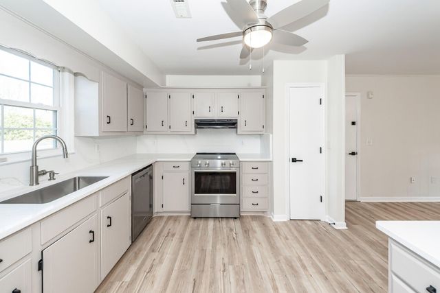 146 Highland Avenue, Summerville, SC 29486