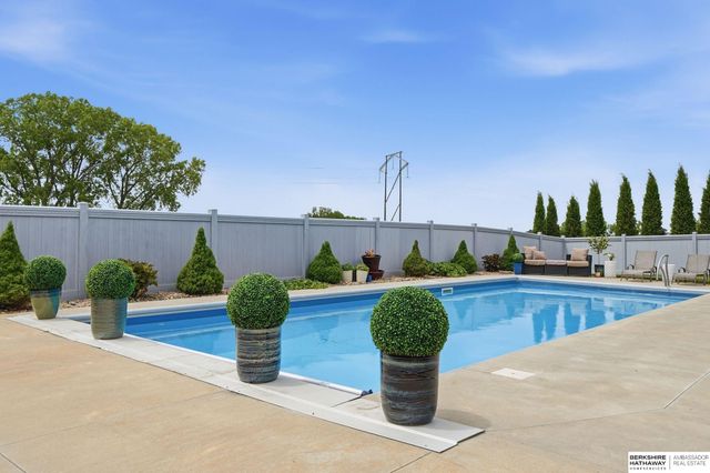 15933 S 60th Street, Roca, NE 68430