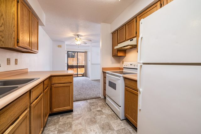 5801 Lowell Street NE UNIT 28D, Albuquerque, NM 87111