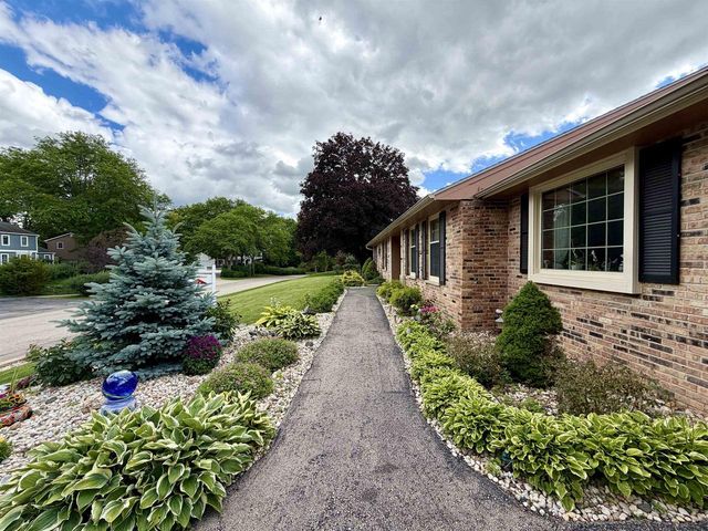 1903 Eastwood Avenue, Janesville, WI 53545