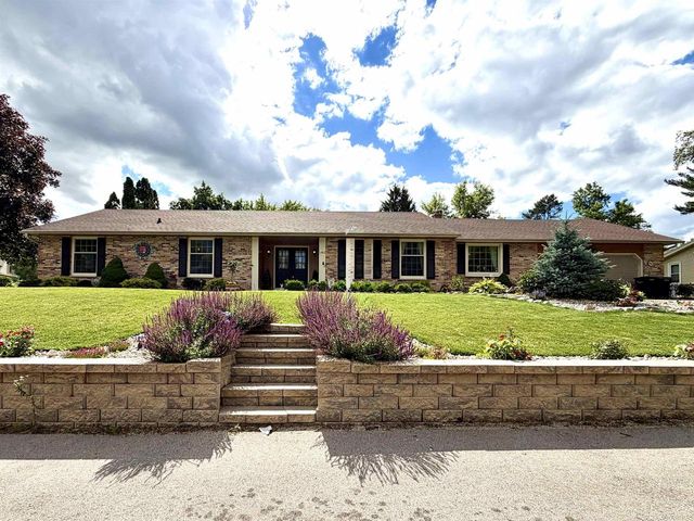 1903 Eastwood Avenue, Janesville, WI 53545