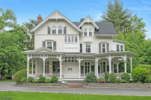 42 Llewellyn Rd, Montclair Twp., NJ 07042