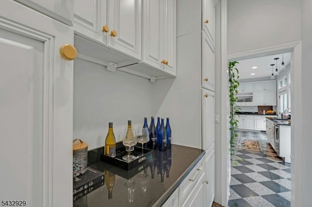 42 Llewellyn Rd, Montclair Twp., NJ 07042
